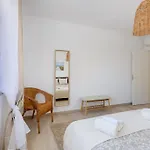 Rocha E Vau 2 아파트