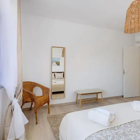 Rocha E Vau 2 Apartment